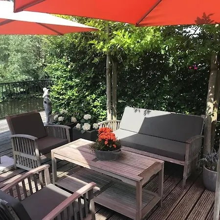 Lovely House On The Water Near Amsterdam Дом отдыха *