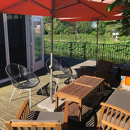 Lovely House On The Water Near Amsterdam Сasa de vacaciones