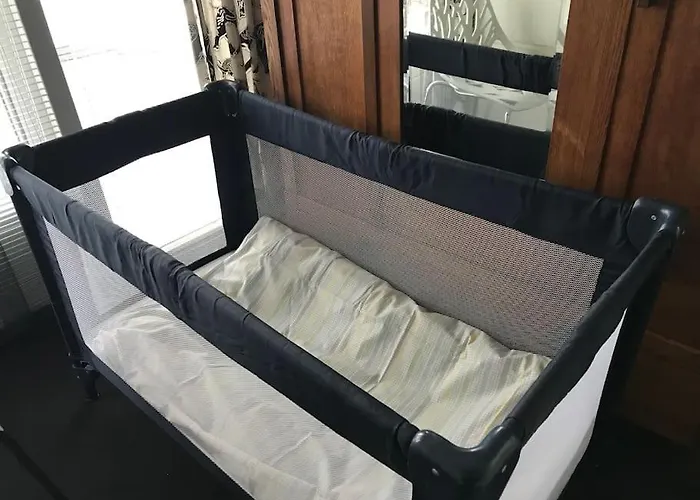 Lovely House On The Water Near Amsterdam 's-Graveland